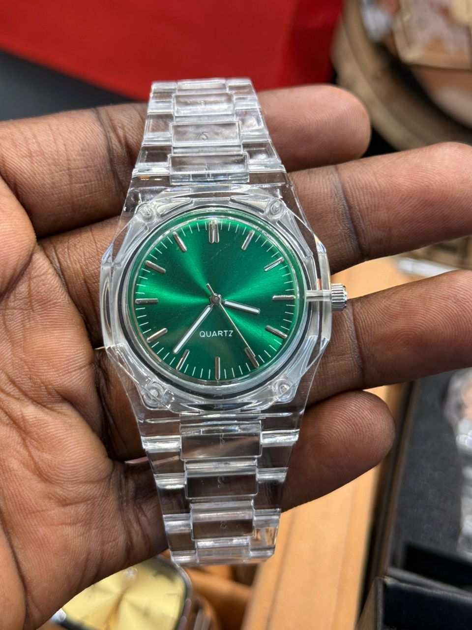 Montre squelette all green